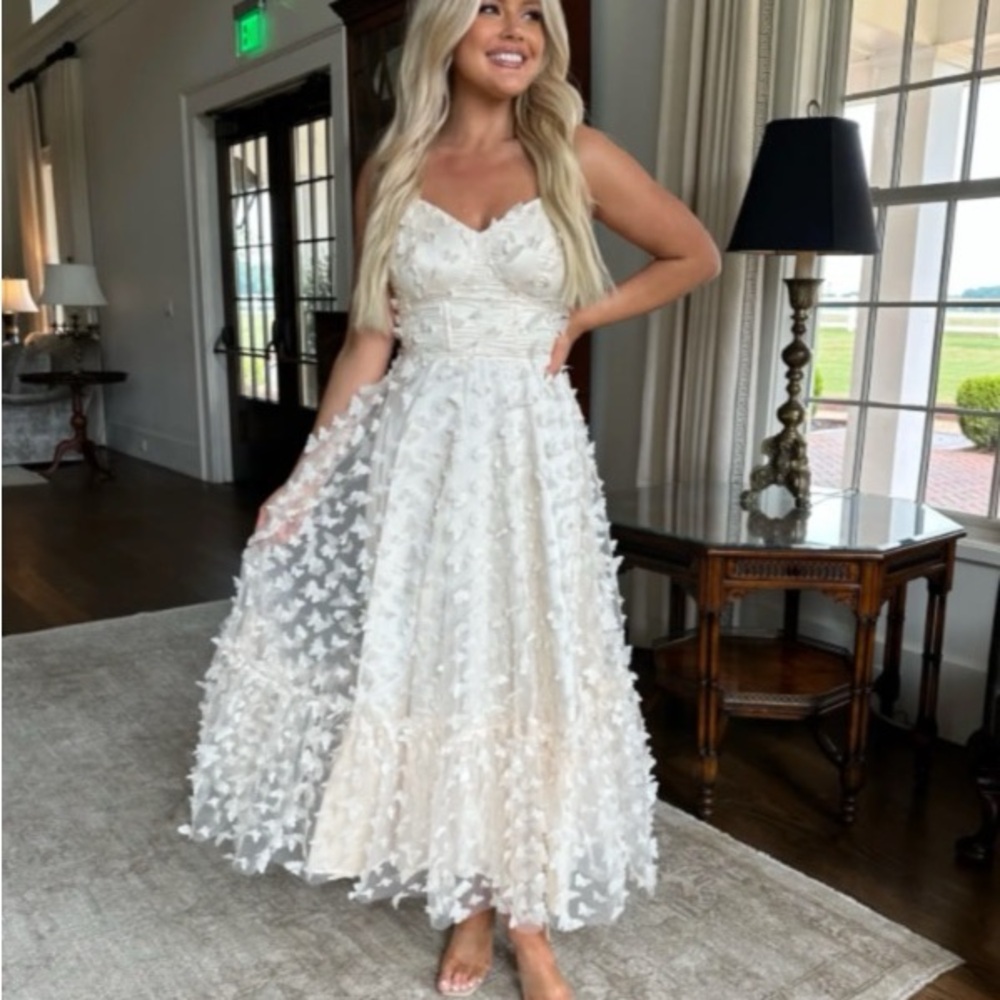Butterfly Cream Women’s Dress
